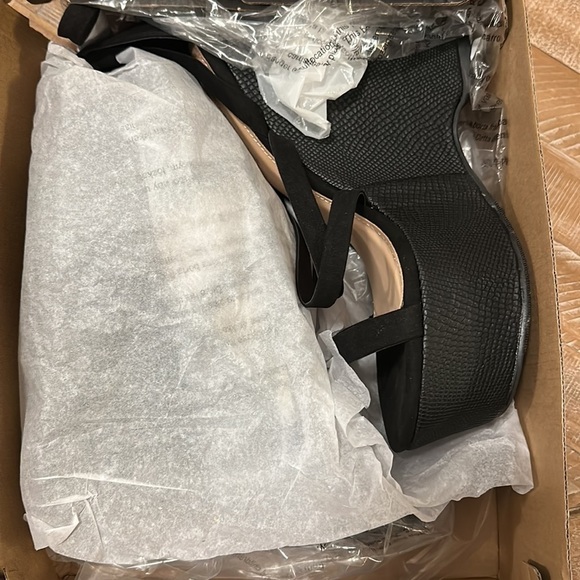 New Shoe Dazzle Kajsa High Platform Black Wedge Sandal with Ankle Ties - Picture 6 of 15